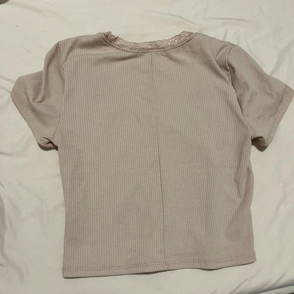 Women's Tan Ribbed Top - Picture 3 of 3